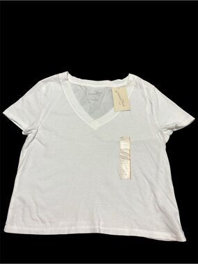 Universal Thread White V-Neck Short Sleeve Tee